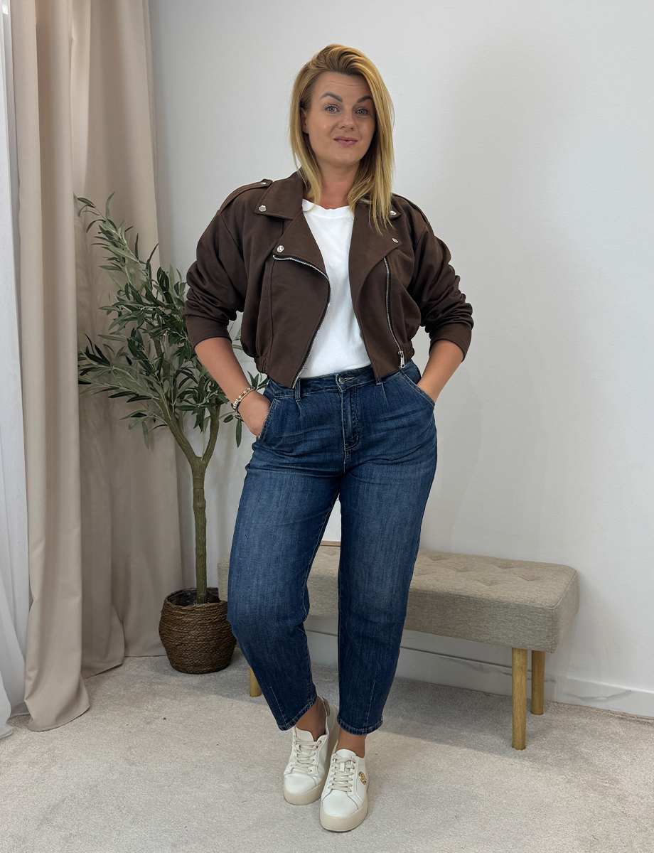 SARAH-CZEK-3.jpg